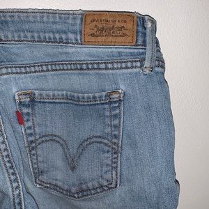 545 Levis